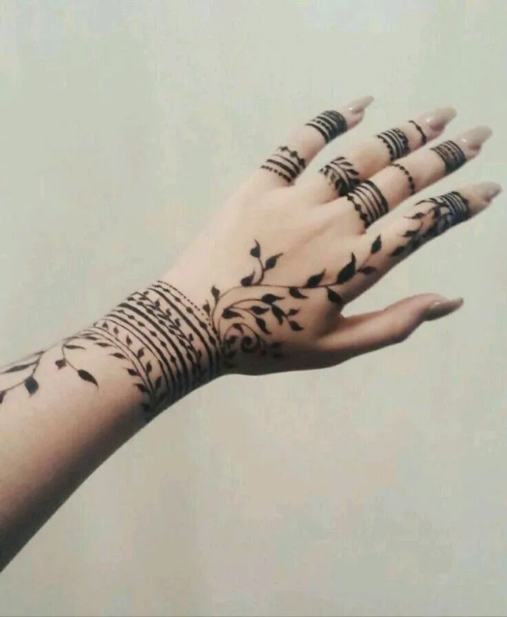social media famous mehndi art