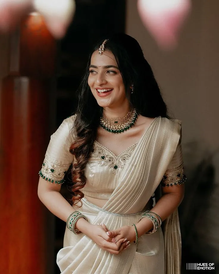 trendy Kerala saree blouse patterns