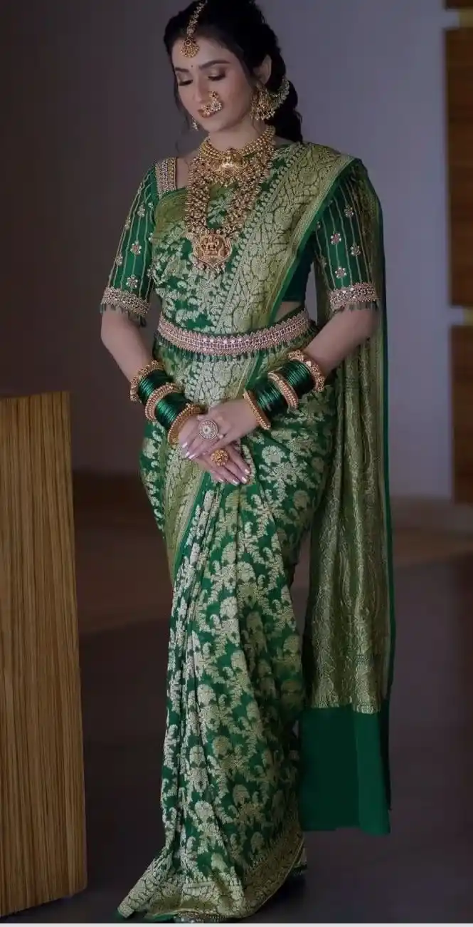 Banarasi Saree Contrast Blouse Design