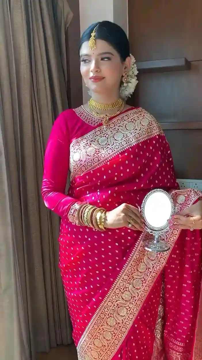 Banarasi Saree with Red Blouse Design
