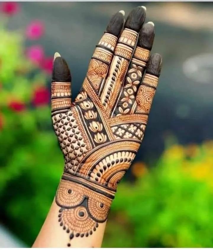 DIY full palm mehndi at home