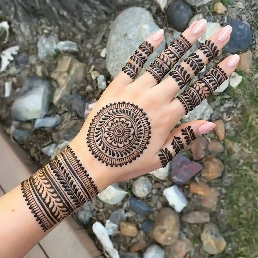 Easy Kerala mehndi for girls