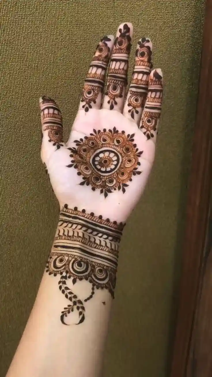 Easy To Make Mehndi Design