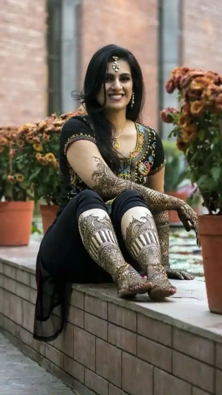 Floral Mehndi Designs For Feet
