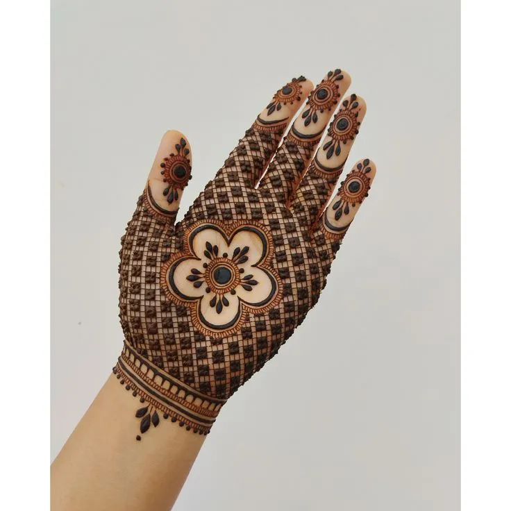 Floral mehndi for Onam