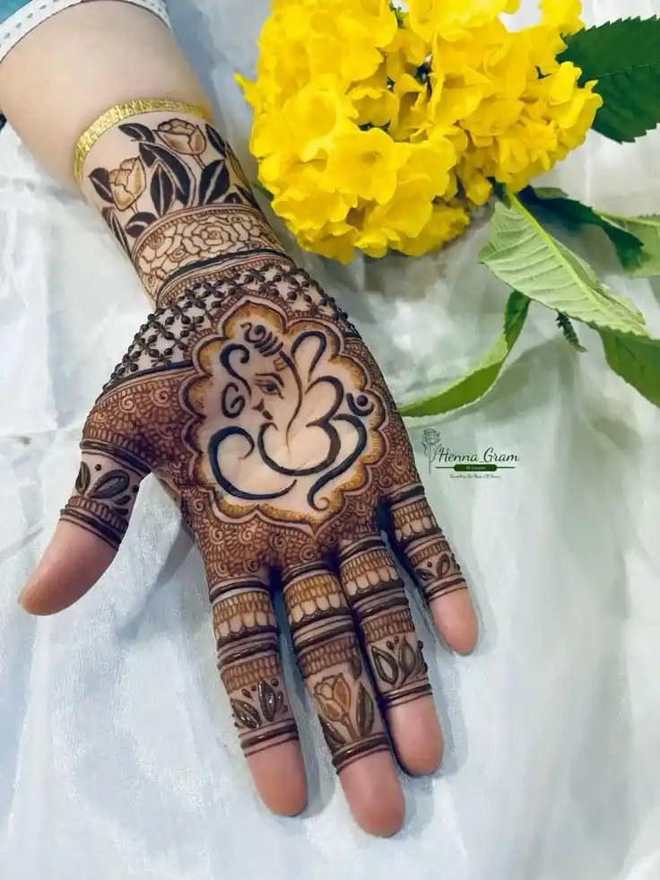 Ganesha Mehndi Designs Simple And Beautiful