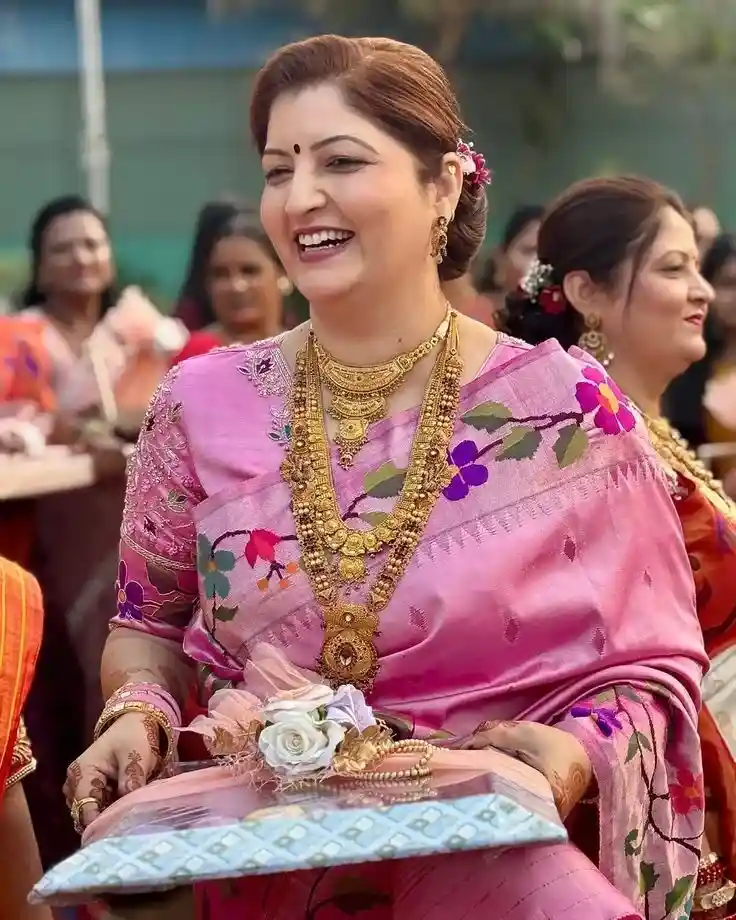 Hand Embroidered Banarasi Saree Blouse