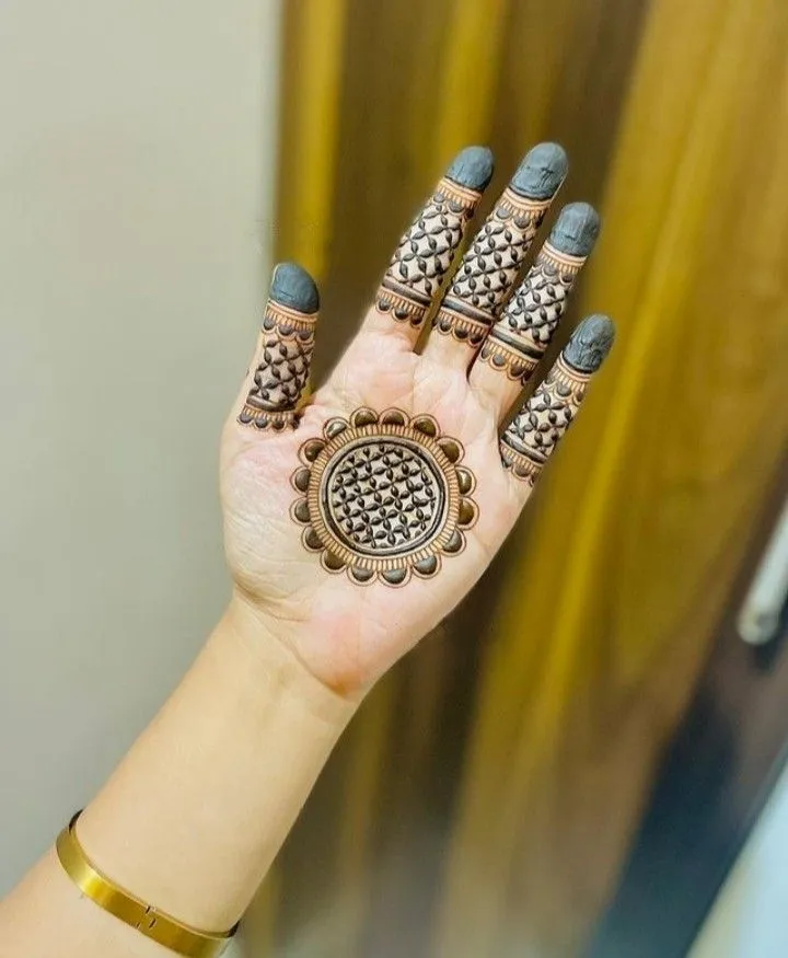 Onam themed mehndi motifs