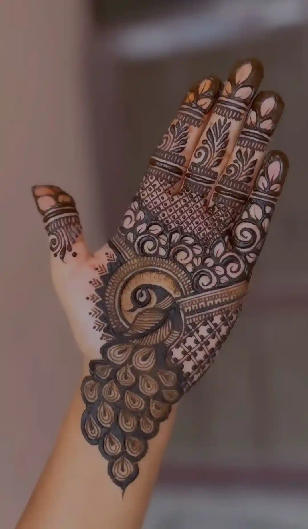 Simple Indian bridal palm mehndi
