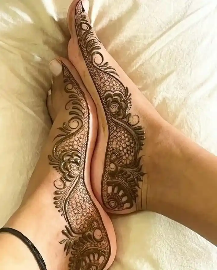 Top Of Foot Mehndi Designs