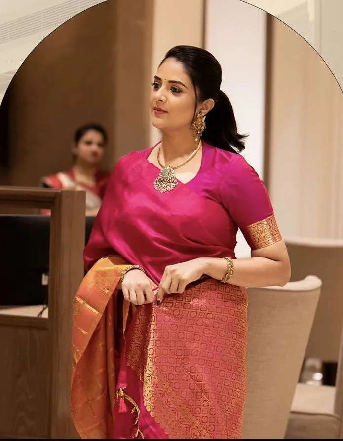 Unique Banarasi Saree Blouse Ideas