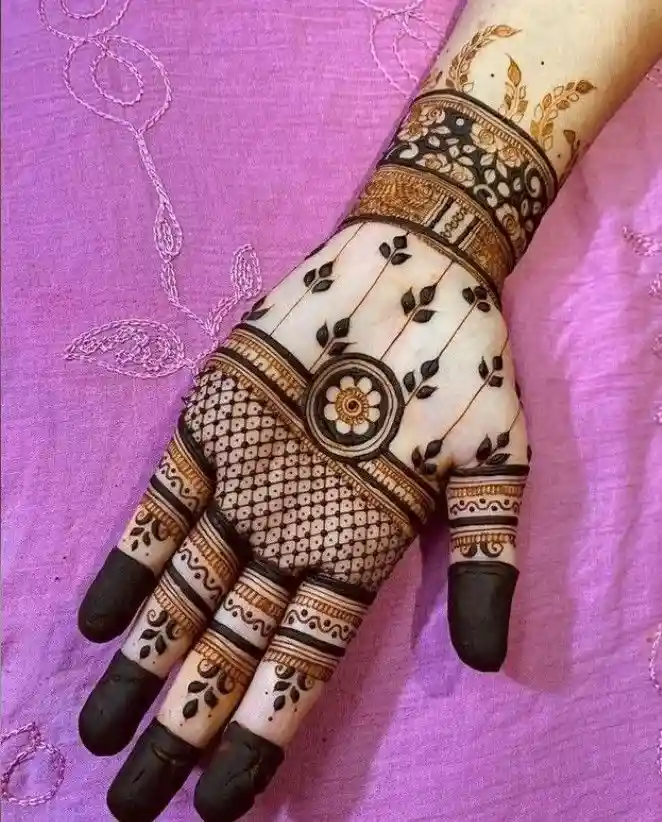 Creative Mehndi Design For Diwali