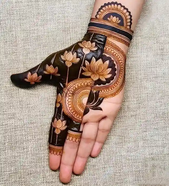 Easy Navratri Mehndi Design