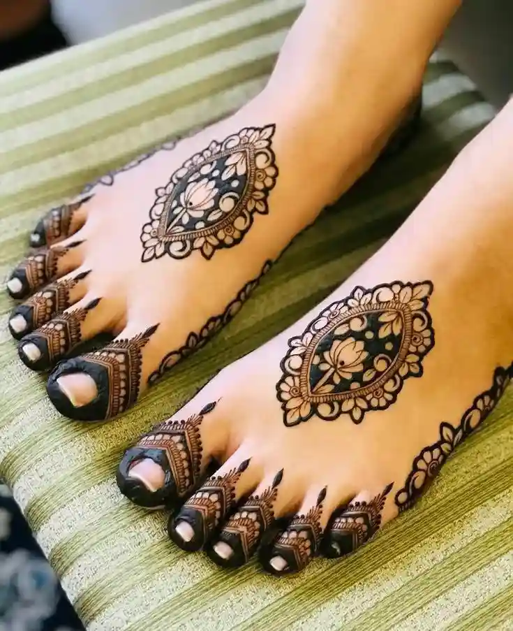 Foot Henna Designs