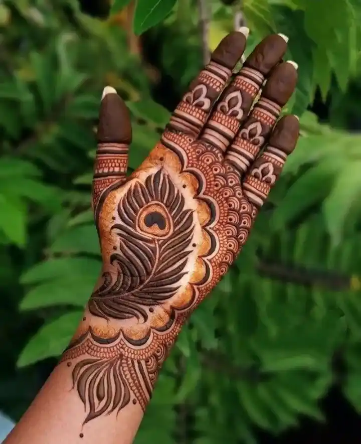 Krishna Mehndi Design For Festivals
