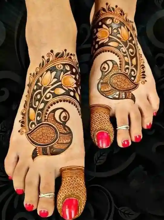 Modern Foot Henna Patterns