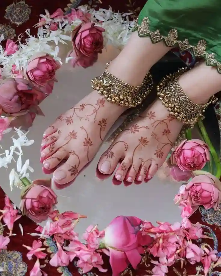 Modern Foot Mehndi Design