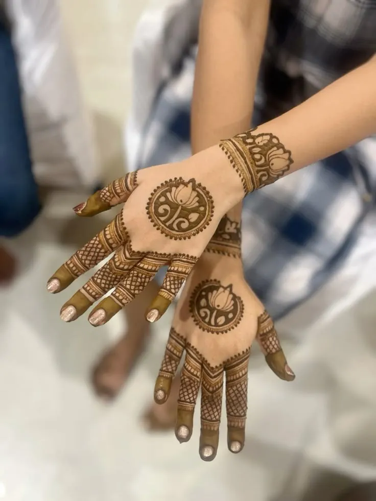 Nice Looking Mehndi of Elephant
