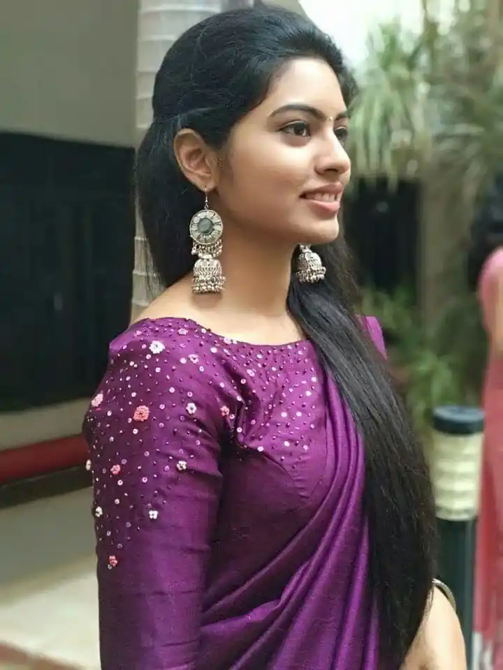 Trendy Back Boat Neck Blouse Designs