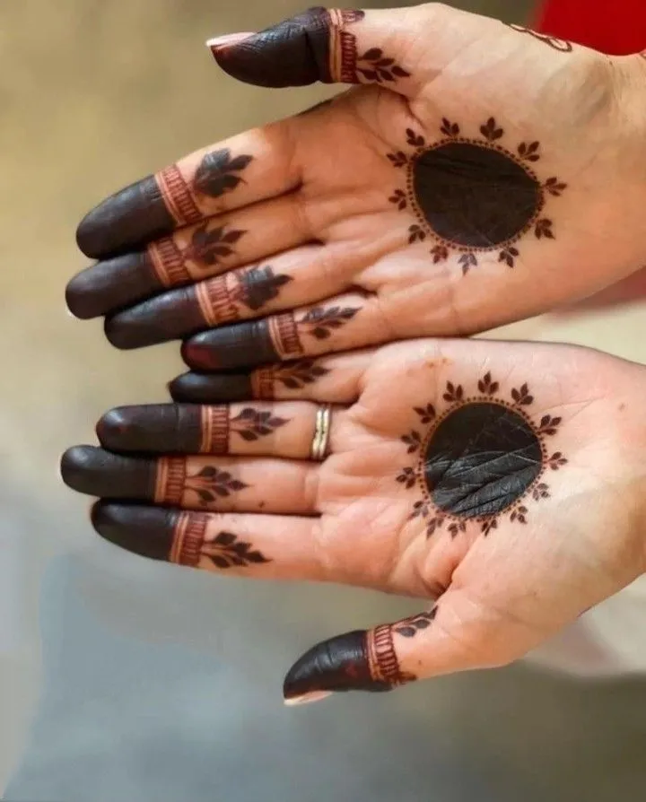 Circle Mehndi Design