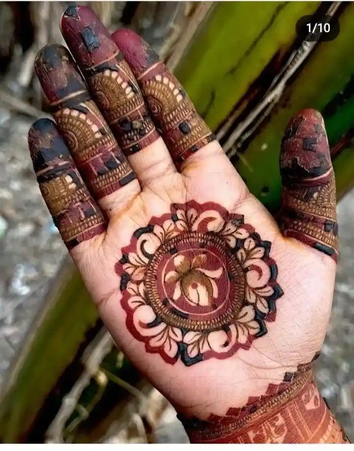 Easy And Quick Karva Chauth Mehndi Designs