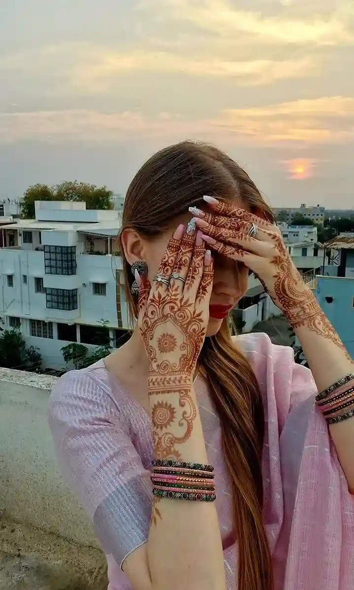 Mehandi Designs In Hand